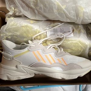 Adidas Ozweego Women’s Size 9